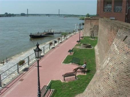 Rees : Rheinpromenade